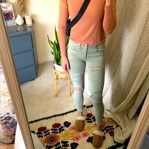 American Eagle Sage Green Jeans, size 6 regular